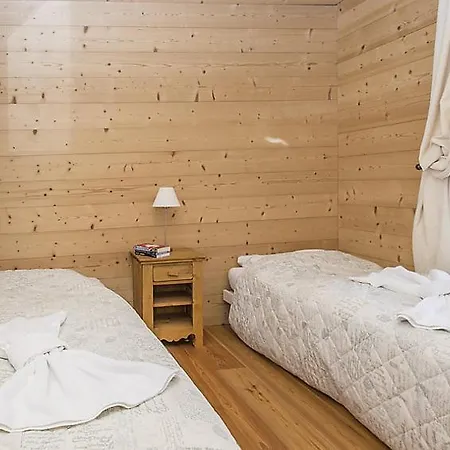 Holiday home Sleeps 10 Wifi