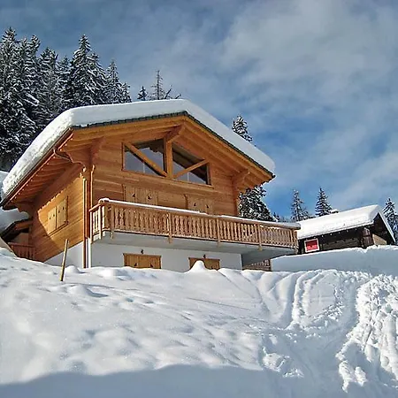 Holiday home Sleeps 10 Wifi *