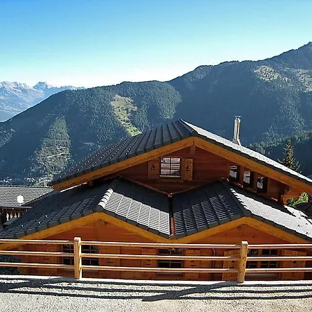 Sleeps 10 Wifi Holiday home La Tzoumaz